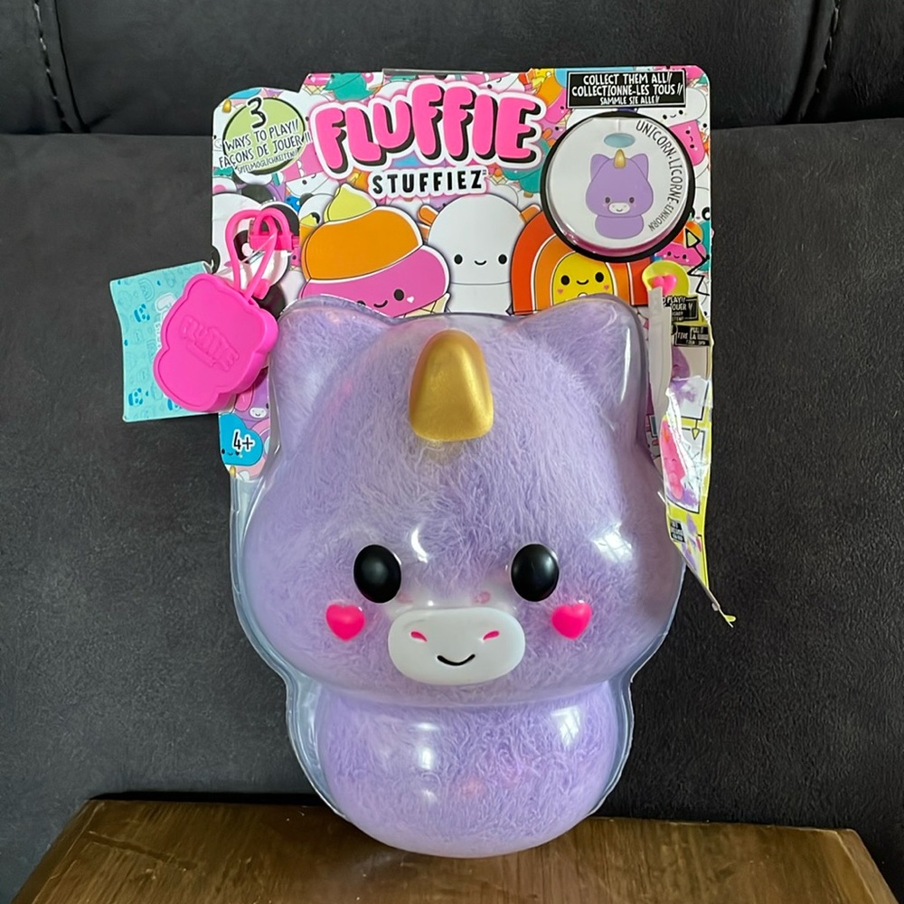Fluffie Stuffiez small *UNICORN* Pull Fluff to Reveal Surprise Plush Underneath